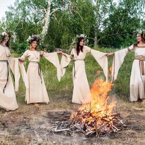 O que é paganismo? Costume de rituais e vestimentas