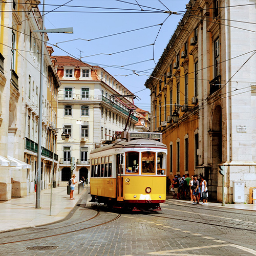 Andar de bondinho em Lisboa
